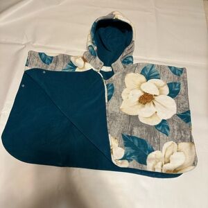 OTTO & ODETTE KIDS BEAUTIFUL 🤩 COLOR FLOWERS 🌺 PRINT PONCHO